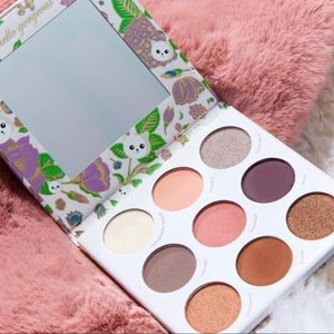 NIB✔️WINKY LUX CASHMERE KITTEN PALETTE